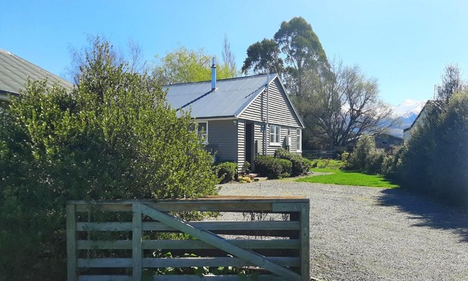 Springfield Maison | Green Ranger Cottage