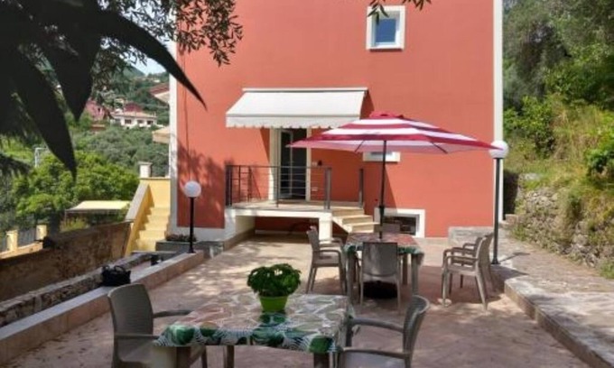 La Foce Maison | GREEN SEA RELAX - in the hills of the city and in the vicinity of the 5 Terre