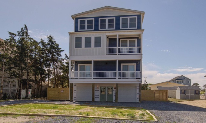 Milford Maison | Green Street Coastal Retreat
