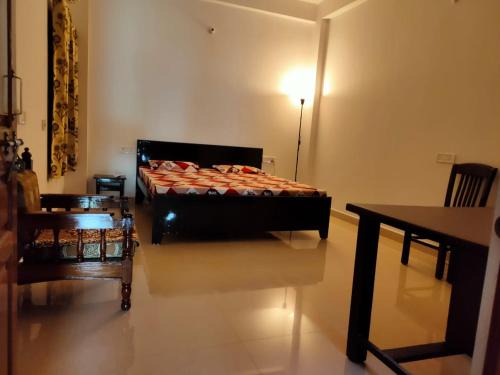 Sarnath Appartement | Green View Apartments Flat B