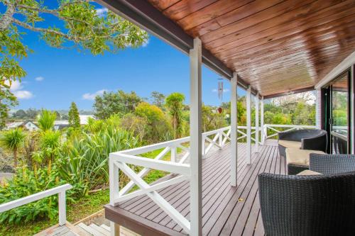 Greenhithe Maison | Greenhithe Hidden Gem with Sea Views and Parking