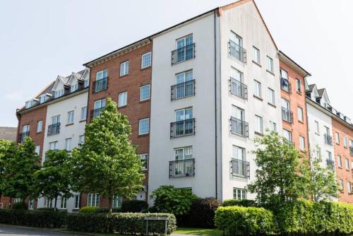Warrington Appartement | Greenings Apt Warrington - 2 Bed with FREE off road Parking & Wifi