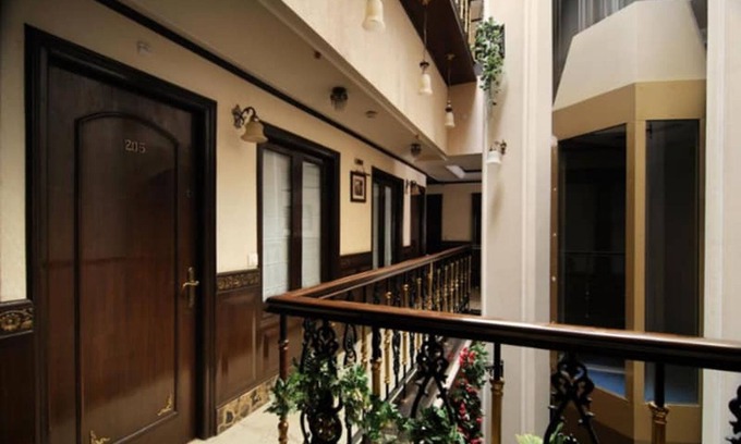 Chittaranjan Hôtel | Greenleaf Apartment And Suites, Chittaranjan Park