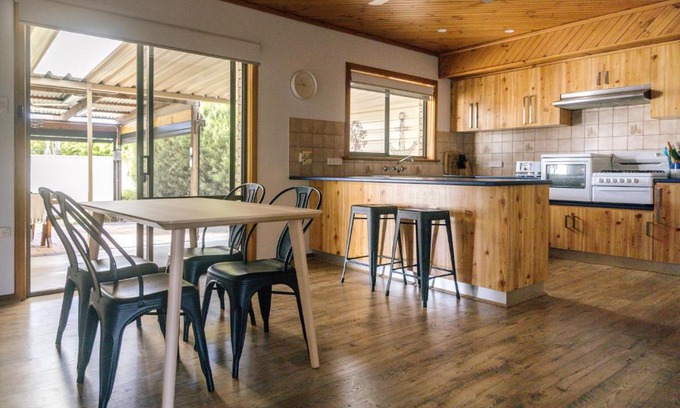 Lake Wangary Maison | Greenly Getaway - Family Friendly Home