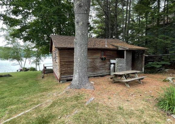 Sebago Maison | GREENS LIMIT 6 cottage