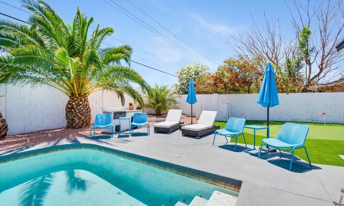 Covey Maison | Greenway Villa, newly remodeled, Pool, putting green and Patio
