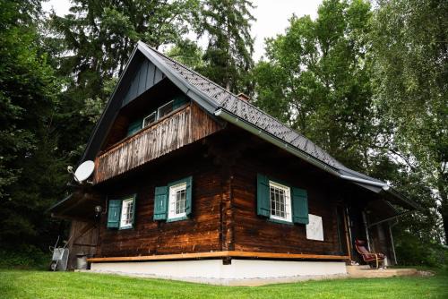 Edelschrott Maison | Gregor's Ferienhaus im Wald