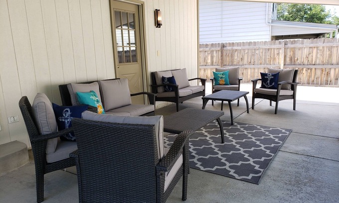 South Westminster Maison | Grey House Getaway