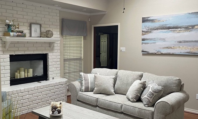 Bossier City Maison | grey new getaway!