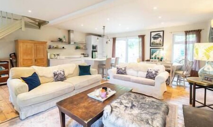 Dingle Maison | Greys Lane Villa - Dingle