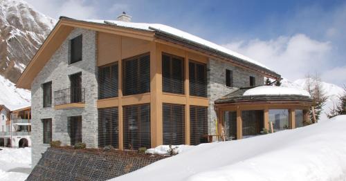 Ravaisch Cabine | Grischuna Mountain Lodge