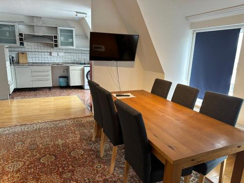 Suedwest Appartement | Großes Apartment im DG