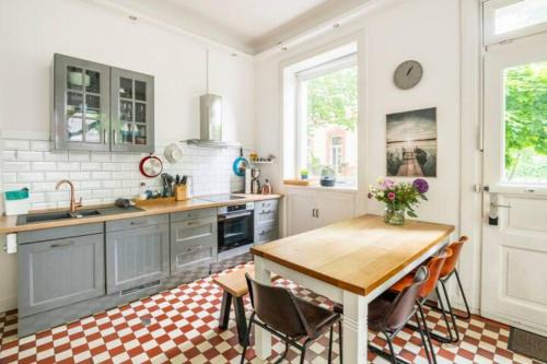 Rotherbaum Appartement | Großzügige Altbauwohnung in Bestlage