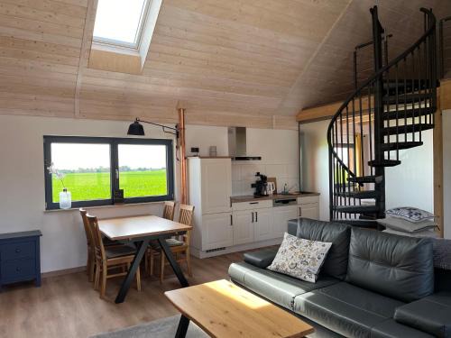 Neuruppin Appartement | großzügige Ferienwohnung mit weitem Ausblick