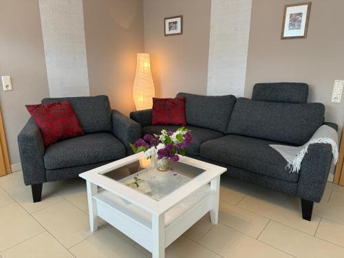 Tucheim Appartement | Großzügige Wohnung mit Schreibtischarbeitsplatz in Genthin OT Tucheim