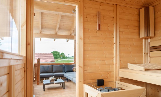 Bischofsgruen Appartement | Großzügiges Chalet für bis zu Vier Personen mit Relaxlounge und Privatsauna