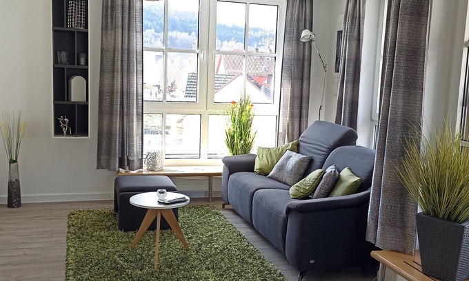 Kulmbach Appartement | Großzügiges Helles Penthouse mit Balkon in Ruhiger Lage