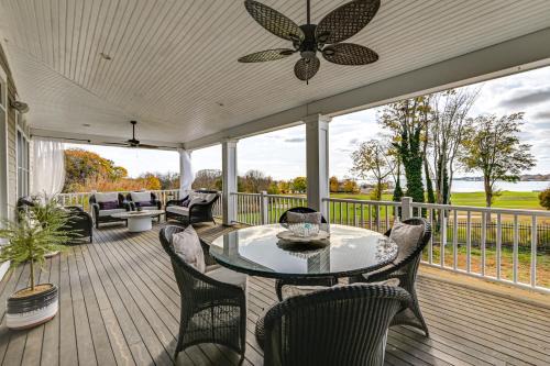 Groton Maison | Groton Home Less Than 1 Mi to Beach on Long Island Sound!