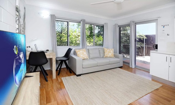 Cairns North Appartement | Ground Floor Easy Unit Close to City 4