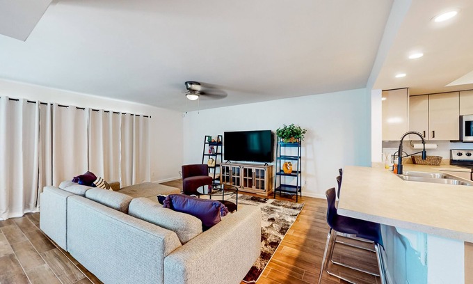 Tempe Maison | Ground-floor townhome with private yard/patio & on-site pools - dog-friendly