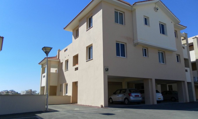 Pyla Appartement | Rez-de-chaussée avec jardin, appartement de luxe, 4 couchages, des courts de tennis, wifi. UN C