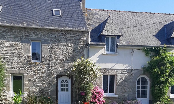 Meneac Cottage | Gîte de Groupe 12 personnes