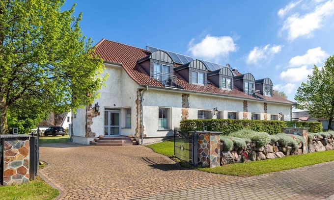 Pepelow Appartement | Gruppenbuchung Ferienhaus Drachenflieger bis 30 Gäste - Ostseeferienhaus Drachenflieger Pepelow OFC