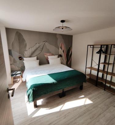 Saint-Jean-de-Vaux Maison | Gte du Moulin Brochat with jacuzzi