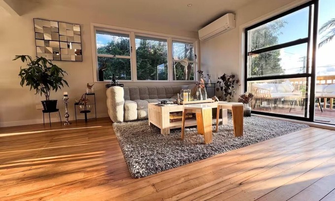 New Windsor Maison | Guest Favourite|House+Studio | New Reno|1200m²Land