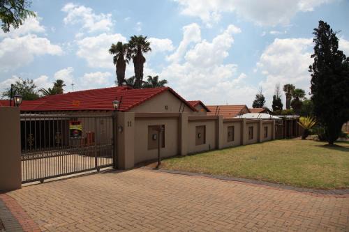 Kempton Park Maison | Guest Home KS2E - Self Catering