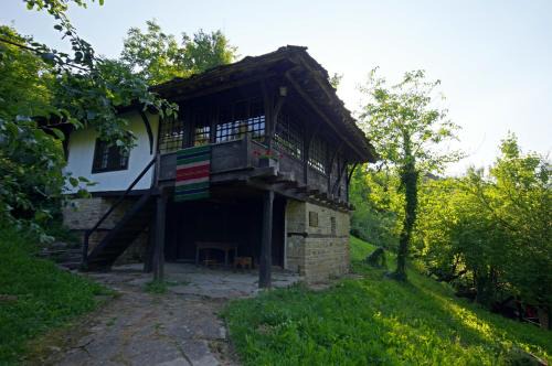 Bojentsi Maison | Guest house Cana Mihova