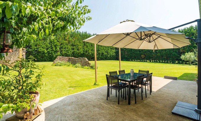 Mauleon-d'Armagnac Lit Et Petit-Déjeuner | Guest House 'Chambre Balneo' with Private Terrace, Wi-Fi and Air Conditioning