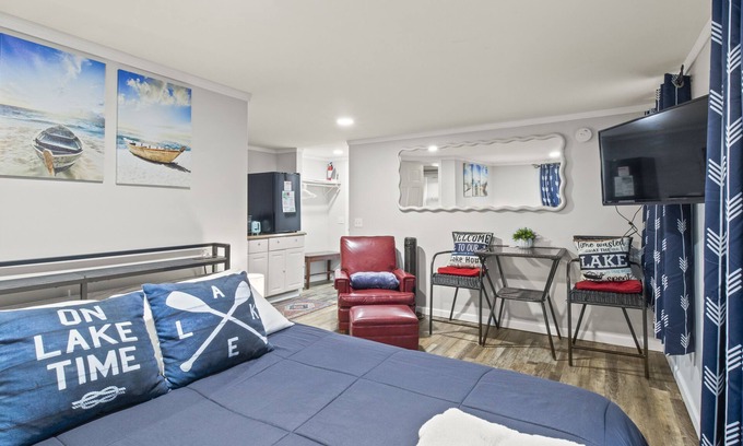 Watkins Glen Appartement | Guest House in the heart of Watkins Glen!