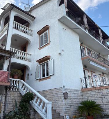 Opric Maison | Guest house Ivo