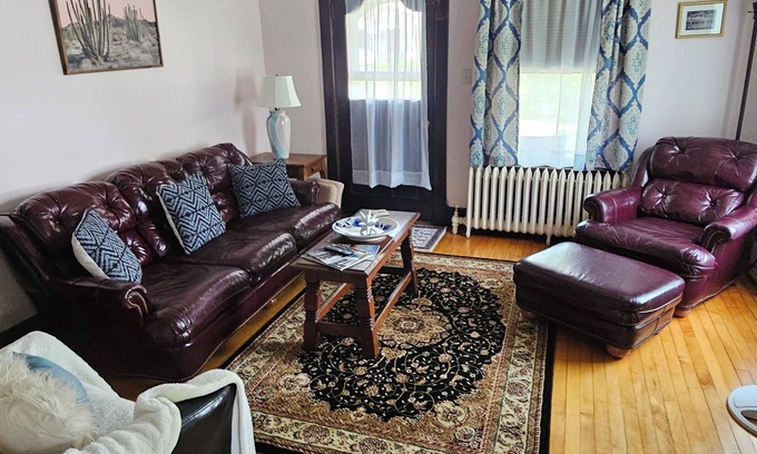 Schenectady Appartement | Guest house, Private and secure.