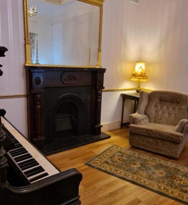 Naas Maison | Guest Lodge