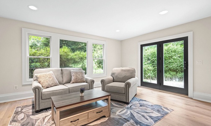 Chapel Hill Maison | Guest Suite by UNC w/King Suite, Full Kitchen, Work Desk