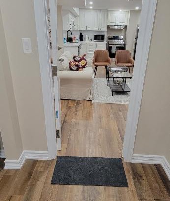 Whitby Appartement | Guest Suite in Whitby