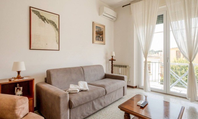 Le Grazie Appartement | GuestHost - A Calanca - Comfy Le Grazie Apartment