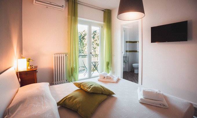 Civitavecchia Lit Et Petit-Déjeuner | GuestHouse Colors - Verde Marino(Deluxe con Balcone)