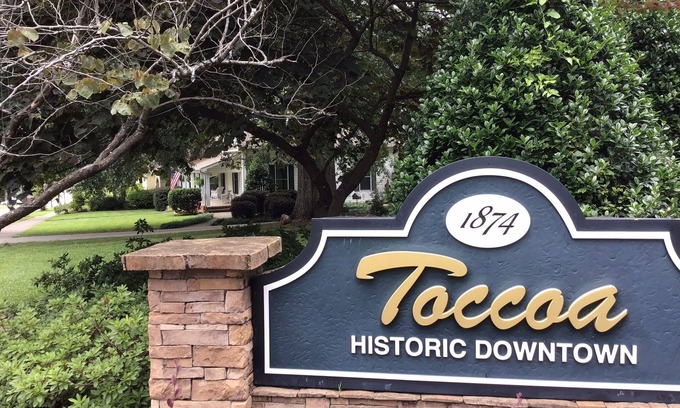 Toccoa Maison | Guesthouse located in historic Toccoa Ga