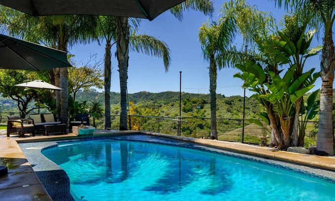 Topanga Maison | Maison d'hôtes tranquille w. vue et accès à la piscine chauffée, randonnée au coin de la rue