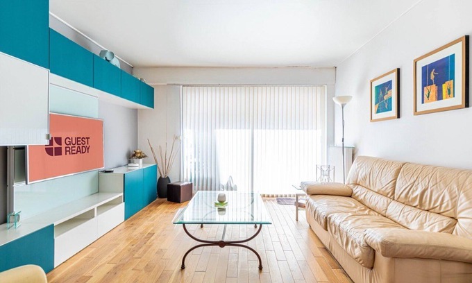 Passerelle Appartement | GuestReady - Abundant Light and Charm in Charonne