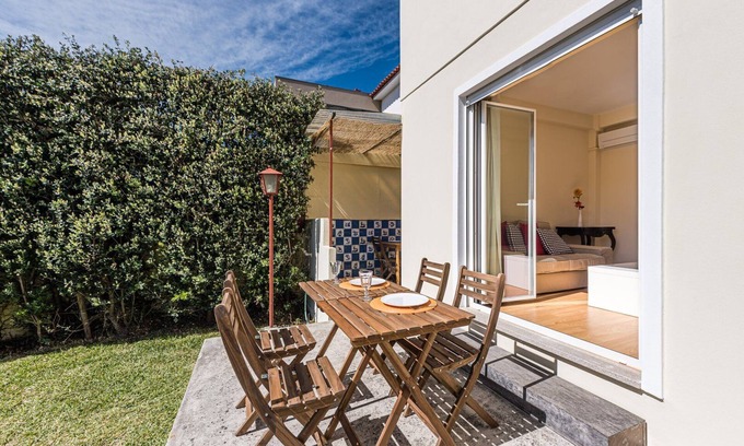 Vilarinha Appartement | GuestReady - City Park Garden & Beach House