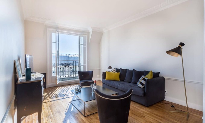 Passy Appartement | GuestReady - Appartement Design - Vue Tour Eiffel