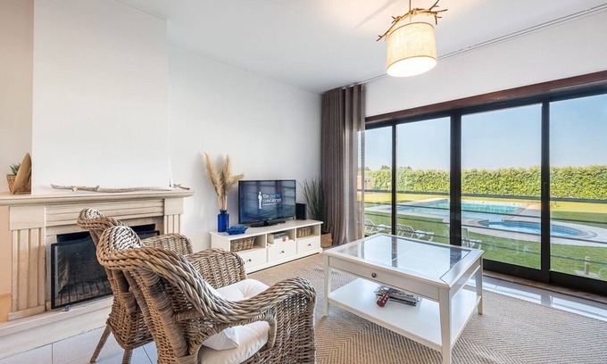 Madalena Appartement | GuestReady - Madalena Beach Pool & Tennis
