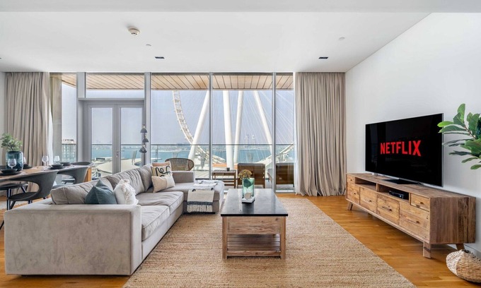 Dubai Appartement | GuestReady - Vue sur Ain Dubai depuis votre balcon