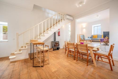 Almocageme Maison | GuestReady - Romantic nook in Adraga