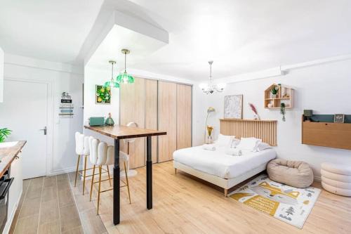 Porte-Saint-Martin Appartement | GuestReady - Stylish Retreat near République for 2