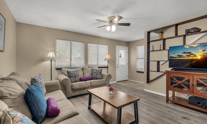 Sugar Beach Maison | ⭐Gulf Front Complex with Community Pool-Santa Rosa Sound-2BR Sugar Beach D-13⭐